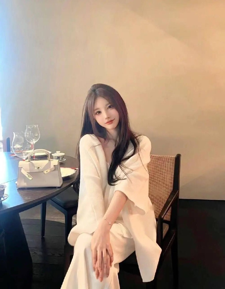 芝加哥找学生妹,芝加哥约炮,美女,小姐,外围女,楼凤,外围女,援交妹,楼凤网